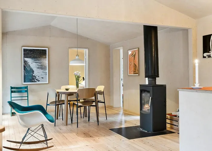펜션 Unspoilt Nordic Gem Amidst Nature Tjørneholm