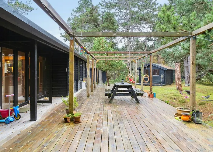 Unspoilt Nordic Gem Amidst Nature 펜션